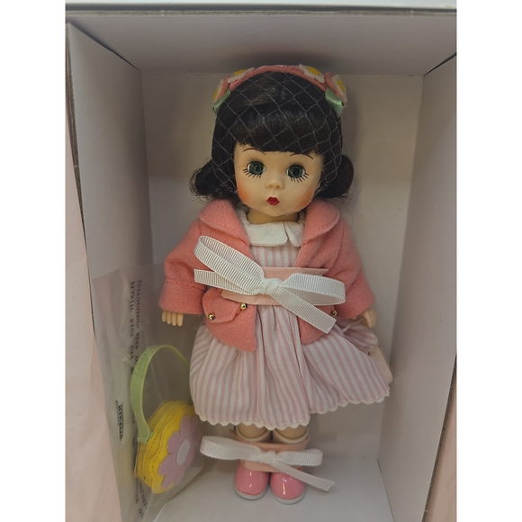 Madame Alexander Other - Madame Alexander 8" Wendy Visits the United Nations #51380 LE659 #333 COA NRFB